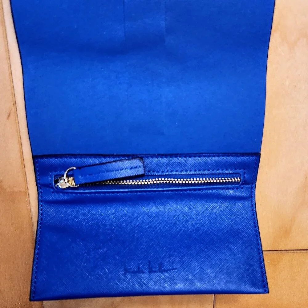 Nicole Miller Phone Camera Cables Wire Travel size Organizer Foldable NEW Blue